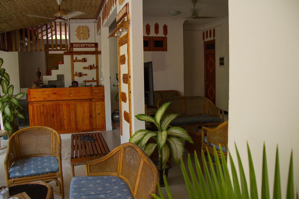 Alvi Star Inn Thulhaadhoo 외부 사진