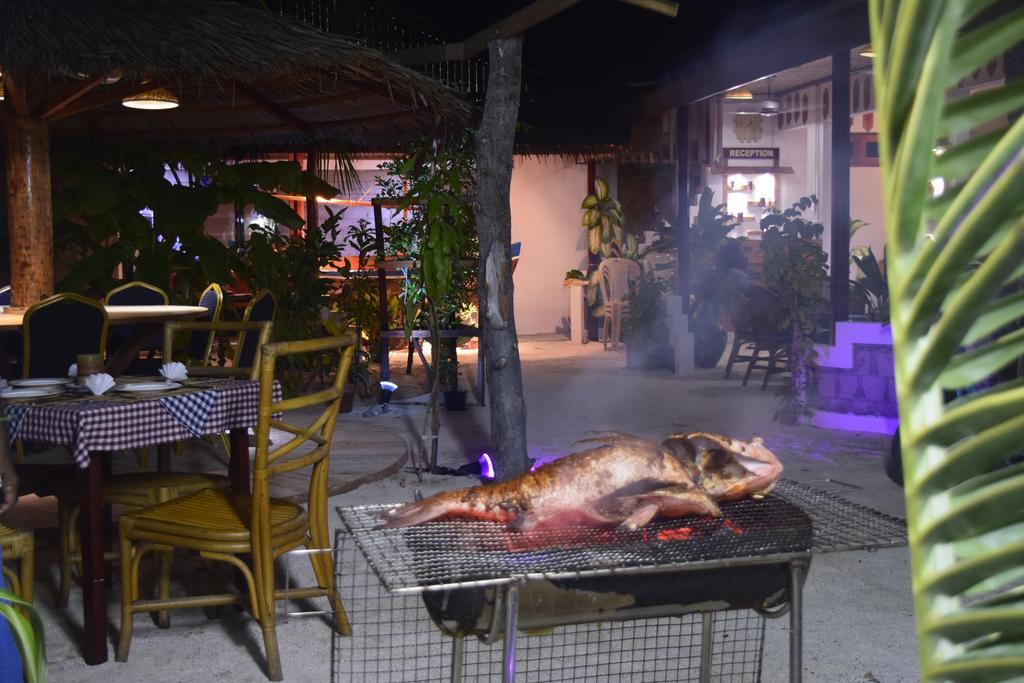 Alvi Star Inn Thulhaadhoo 외부 사진