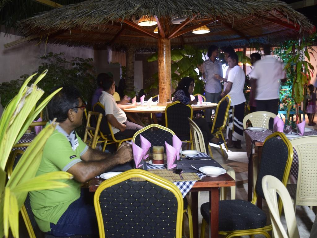Alvi Star Inn Thulhaadhoo 외부 사진