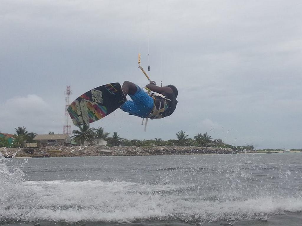 Alvi Star Inn Thulhaadhoo 외부 사진