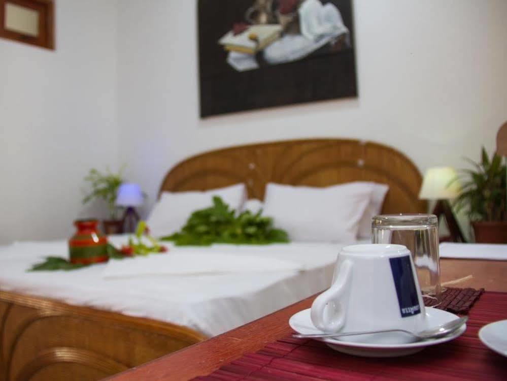 Alvi Star Inn Thulhaadhoo 외부 사진